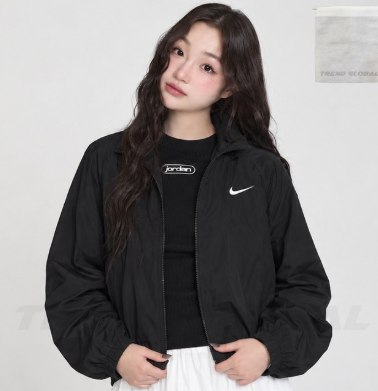 나이키 여성 바람막이 세미 오버핏 러닝 트랙 자켓 UV차단 블랙 IO1474-011